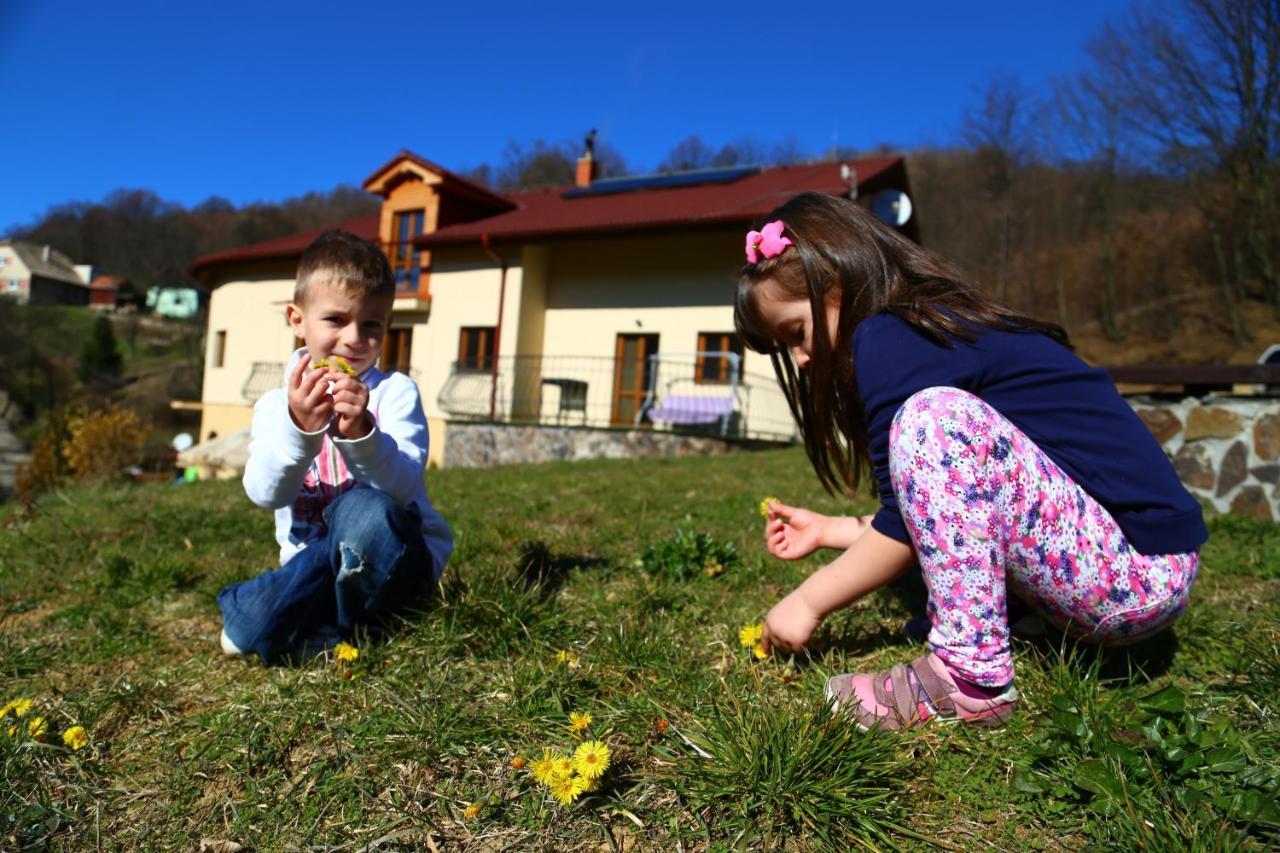 Penzion Na Slnecnej Strani Vyhne Exteriér fotografie